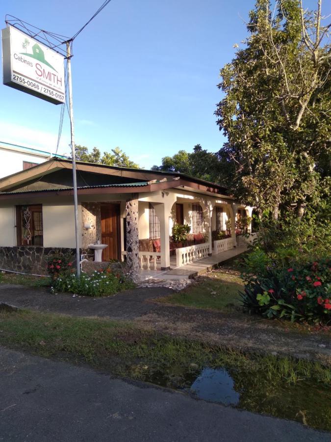 Cabinas Smith Cahuita Exterior photo