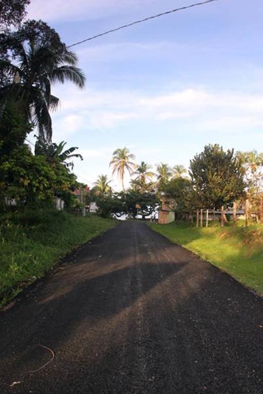 Cabinas Smith Cahuita Exterior photo
